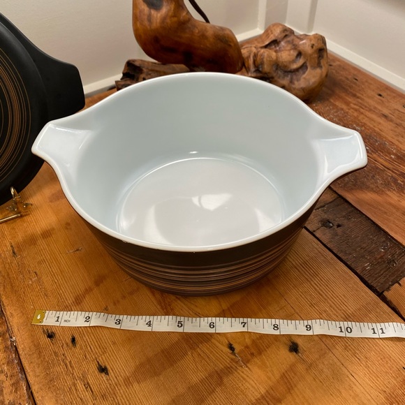 Pyrex 2 1/2qt covered casserole“Terra”. Vintage Pyrex covered baking dish. - Picture 9 of 11